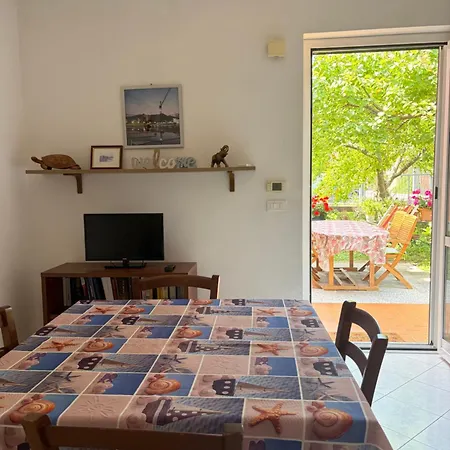 Casa Mare Blu Codice Citra Oo9o34 Lt 1168 Nyaraló Loano